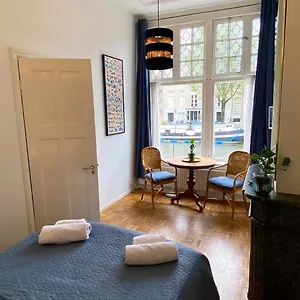 Canal Hideaway Konukevi Amsterdam